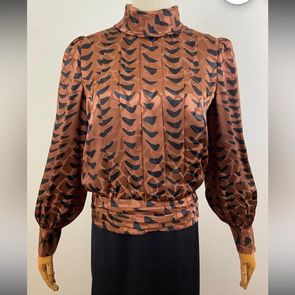 Vintage 80s Richard Warren Neiman Marcus Abstract Blouse: size 10 long sleeve